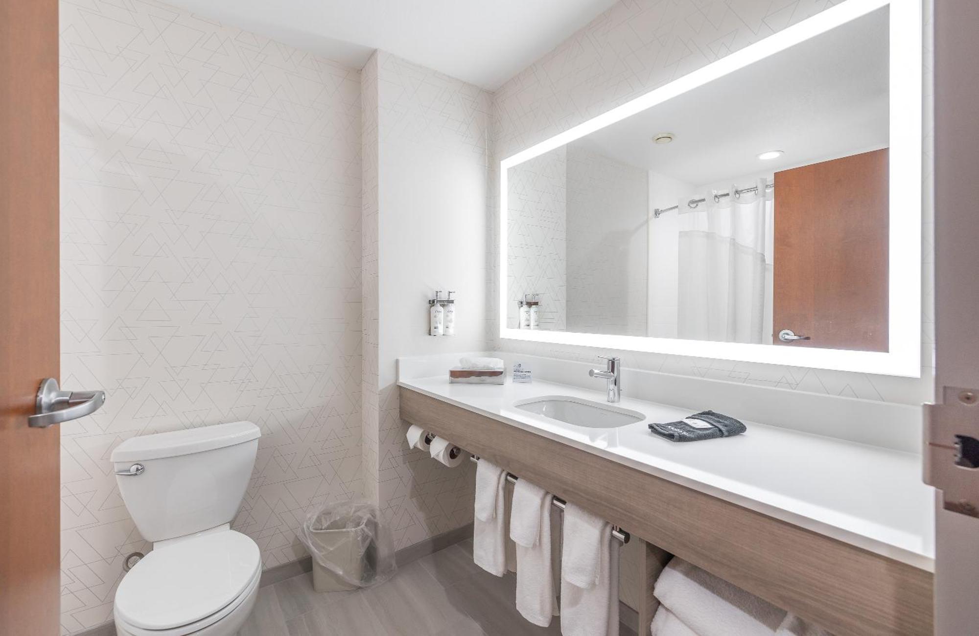 Holiday Inn Express Hotel And Suites Saint Robert By Ihg Экстерьер фото