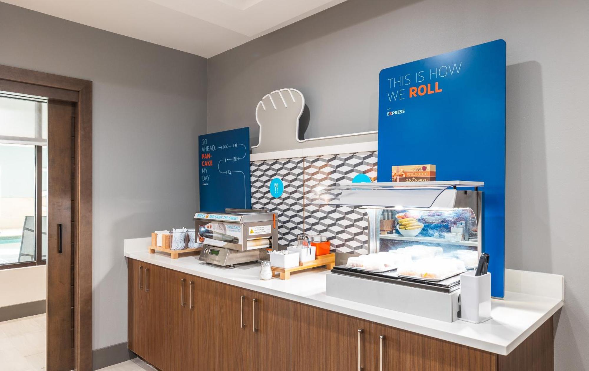 Holiday Inn Express Hotel And Suites Saint Robert By Ihg Экстерьер фото