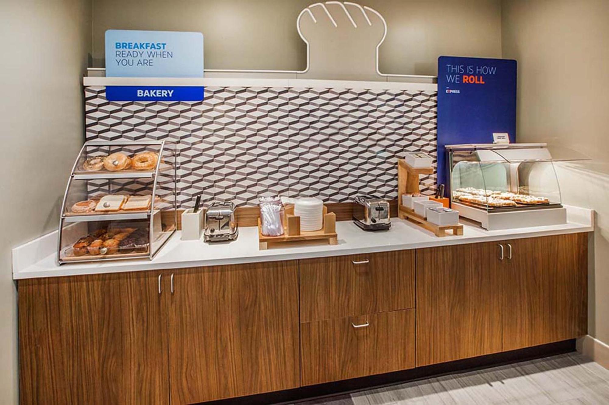 Holiday Inn Express Hotel And Suites Saint Robert By Ihg Экстерьер фото