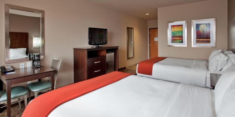Holiday Inn Express Hotel And Suites Saint Robert By Ihg Экстерьер фото
